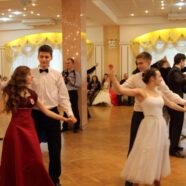 В Молодечно прошел православный молодежный бал «Сретение-2015»